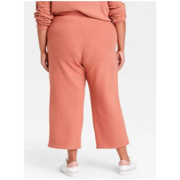 Women's Plus Size Ribbed Cropped Straight Leg Pants Ava & Viv Brown 2X (20W/22W) - Picture 2 of 7